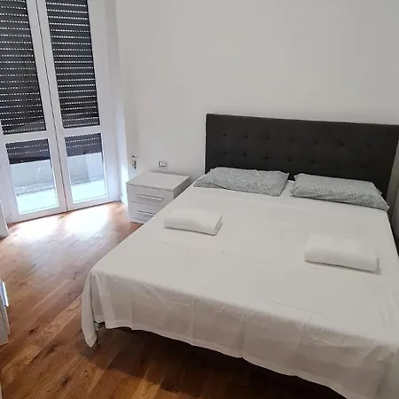Centro Piazza Manzoni Wi Fi Gratuito Moderno Лекко