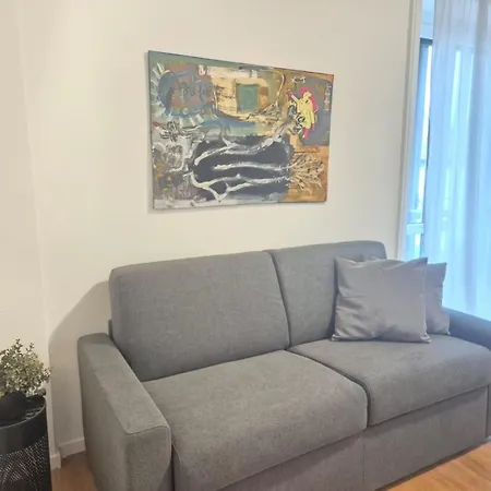 Appartamento Centro Piazza Manzoni Lecco